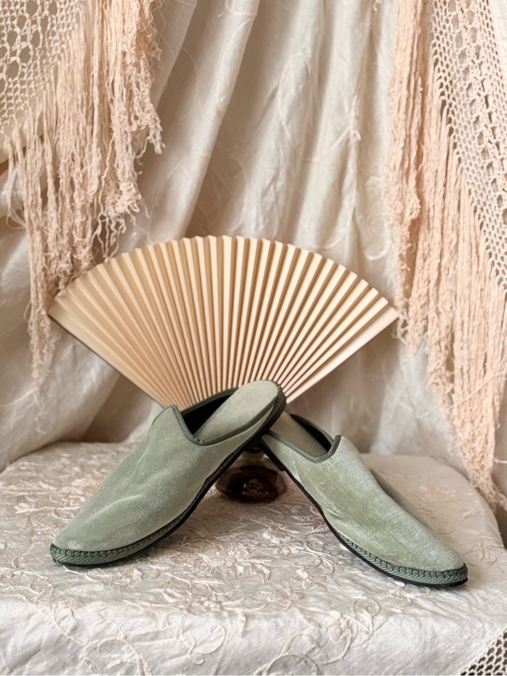 Beautiful handmade Venetian furlane gondola slip on velvet mules house slippers